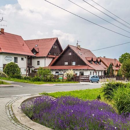 Hotel U Lip Trojanovice Frenštát pod Radhoštěm Eksteriør bilde